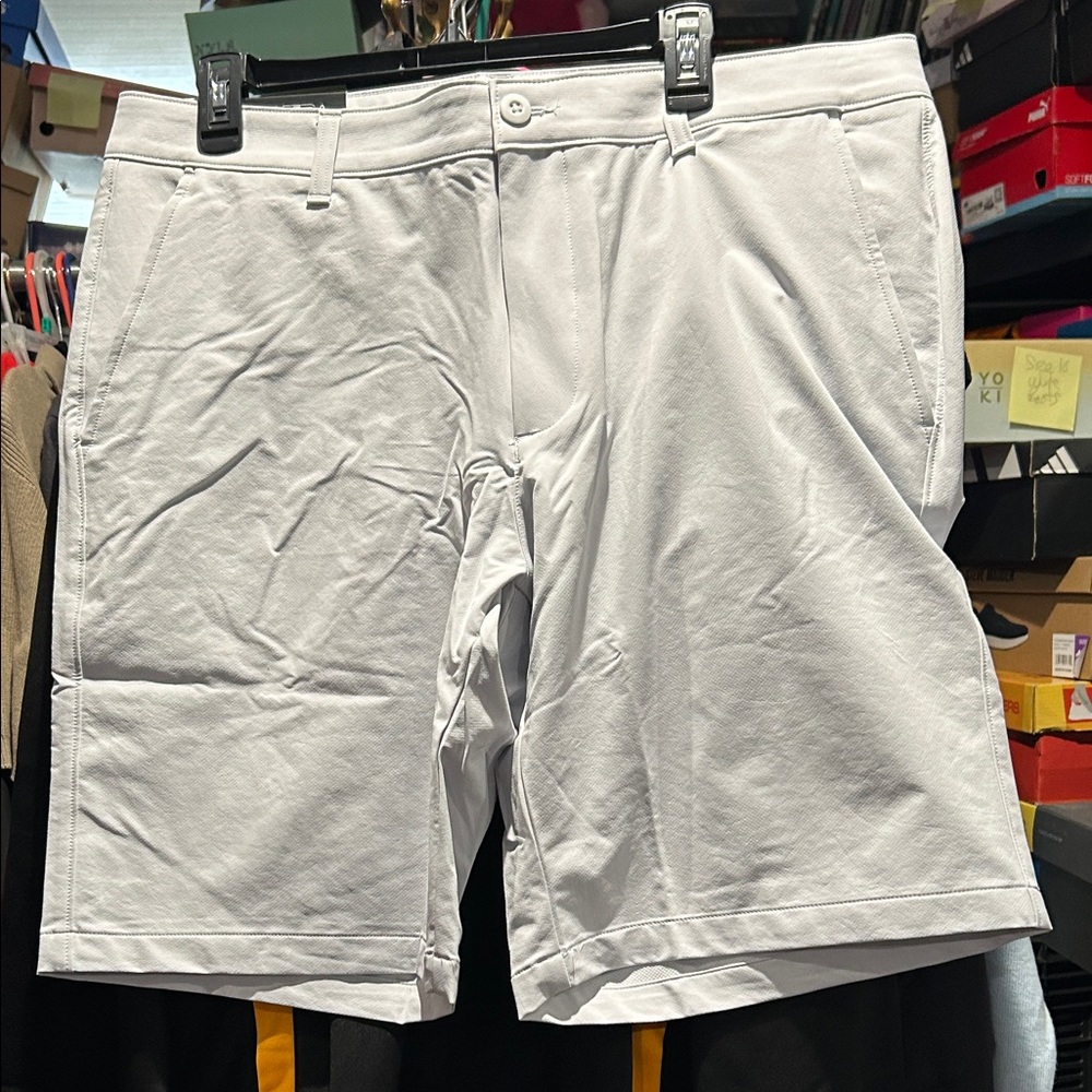 Under Armour Men's size 38 waist Light Gray Athletic Shorts 10” inseam - Picture 4 of 5